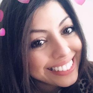 Meet your Posher, Daniela